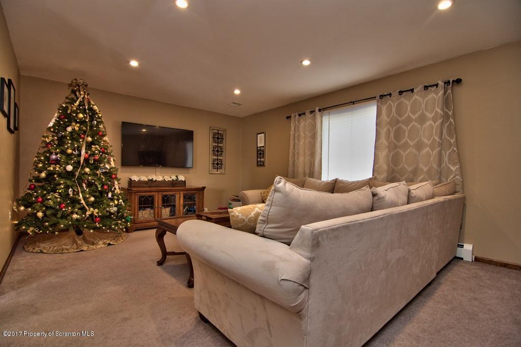 202 Willow Road Dalton, PA 18414 - Photo 15 of 54 Gallery Image 15