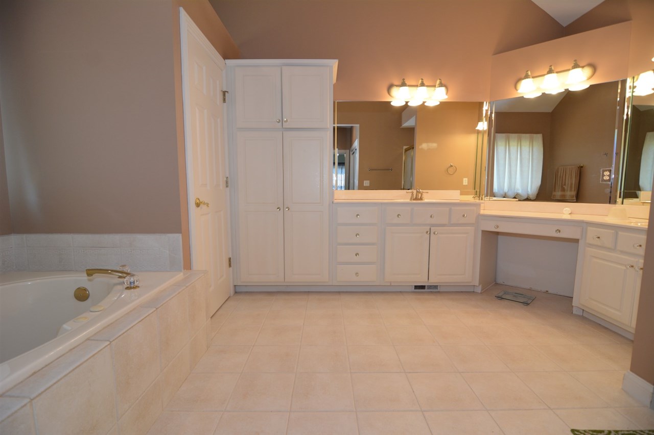 5811 Hunter Road Boonville, IN 47601 - Photo 20 of 36 Gallery Image 20