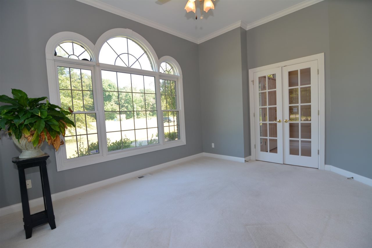 5811 Hunter Road Boonville, IN 47601 - Photo 4 of 36 Gallery Image 4