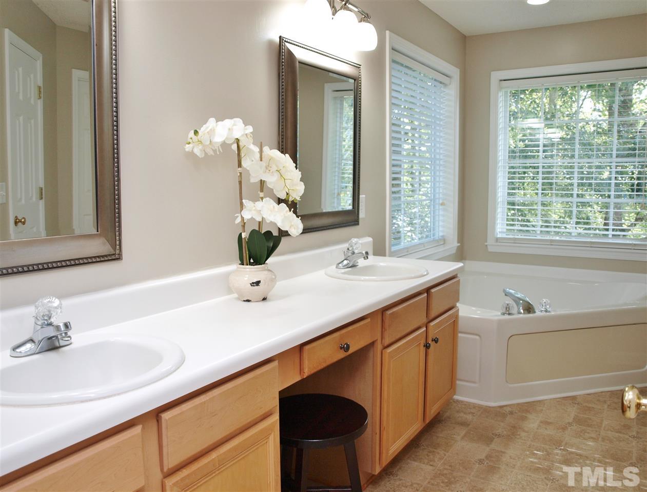 1057 Alderman Circle Raleigh, NC 27603 - Photo 11 of 22 Gallery Image 11