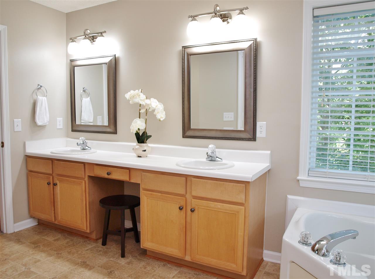 1057 Alderman Circle Raleigh, NC 27603 - Photo 12 of 22 Gallery Image 12