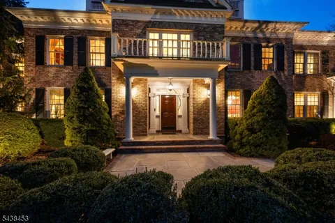 $2,299,000 | 56 Will Lane, Watchung, NJ 07069