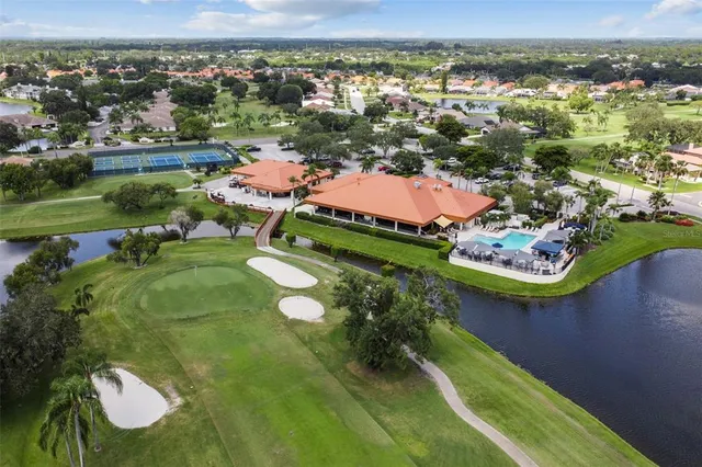 $1,900 | 4210 Caddie Drive East, Unit 202, Bradenton, FL 34203