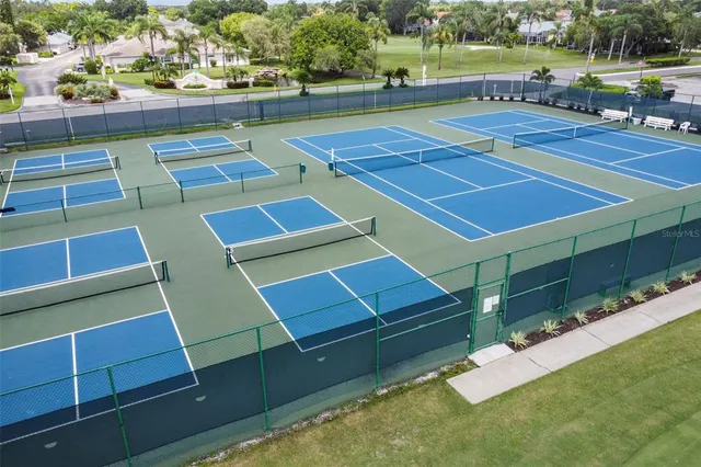 $1,900 | 4210 Caddie Drive East, Unit 202, Bradenton, FL 34203