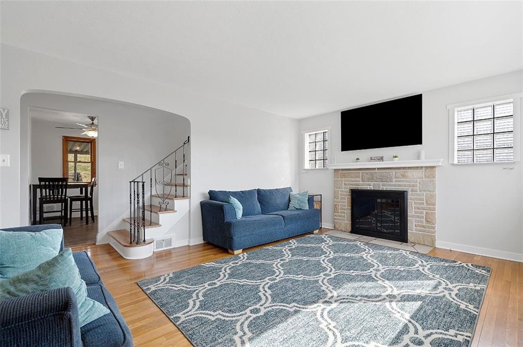 423 McClelland Road Canonsburg, PA 15317 - Photo 2 of 24 Gallery Image 2