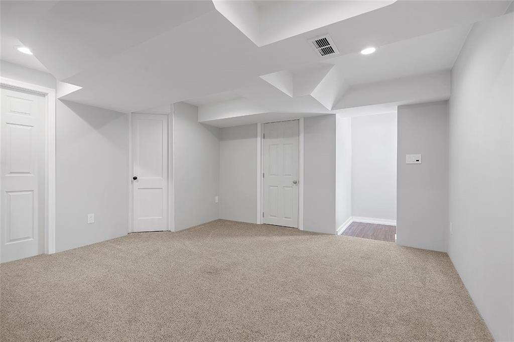 423 McClelland Road Canonsburg, PA 15317 - Photo 18 of 24 Gallery Image 18