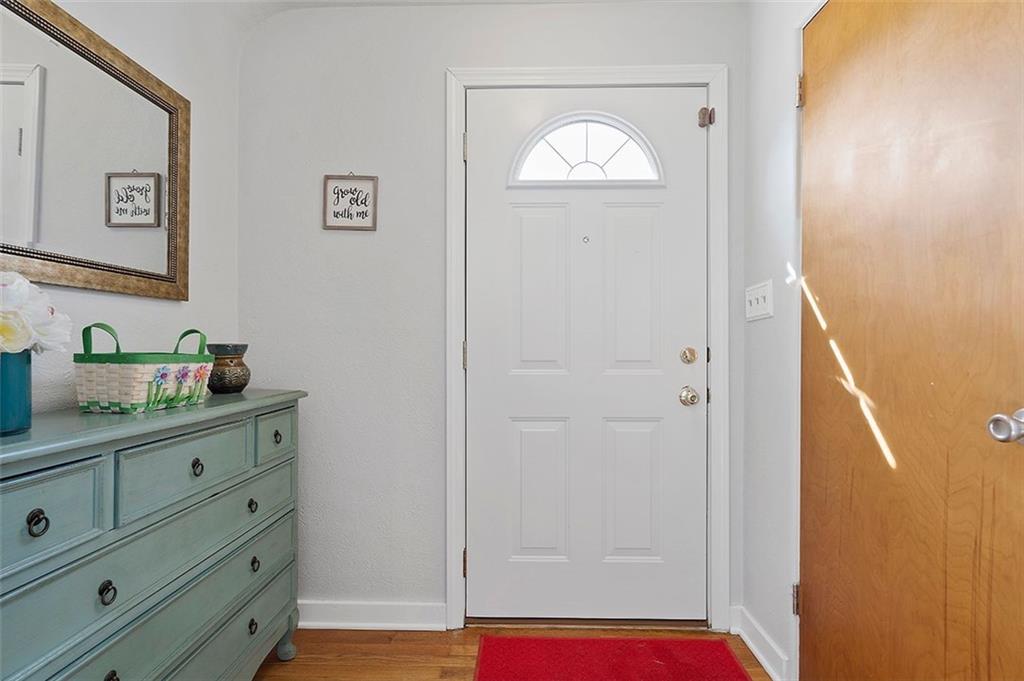 423 McClelland Road Canonsburg, PA 15317 - Photo 5 of 24 Gallery Image 5