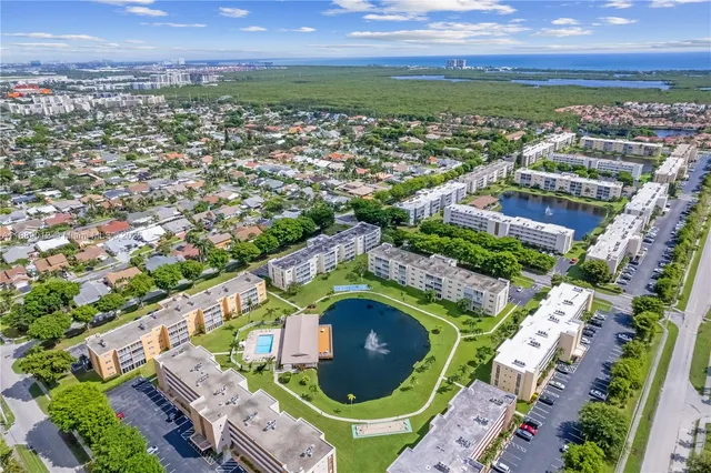 $169,000 | 206 Southeast 10th Street, Unit 303, Dania Beach, FL 33004