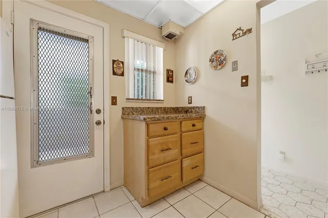 $169,000 | 206 Southeast 10th Street, Unit 303, Dania Beach, FL 33004