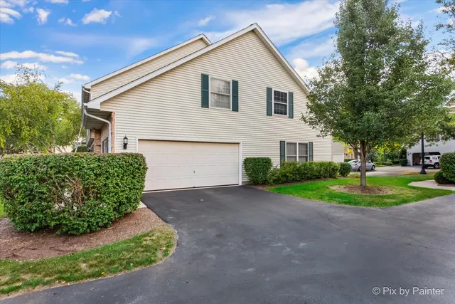 $386,500 | 1504 Laurel Oaks Drive, Streamwood, IL 60107
