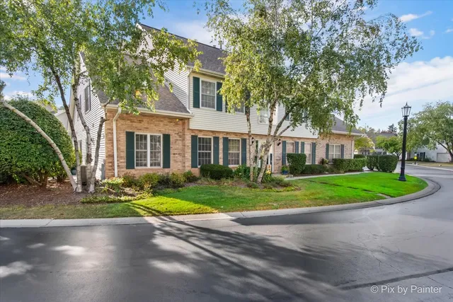 $386,500 | 1504 Laurel Oaks Drive, Streamwood, IL 60107