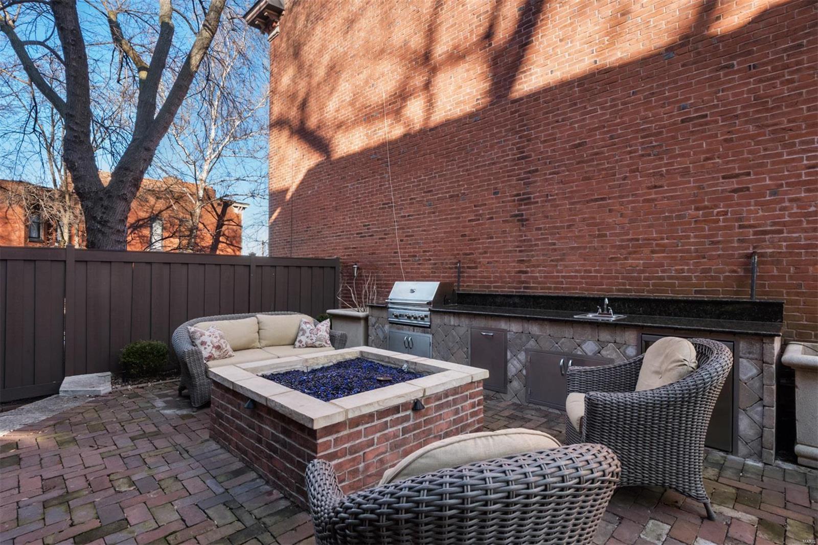 2008 Rutger Street St. Louis, MO 63104 - Photo 11 of 72