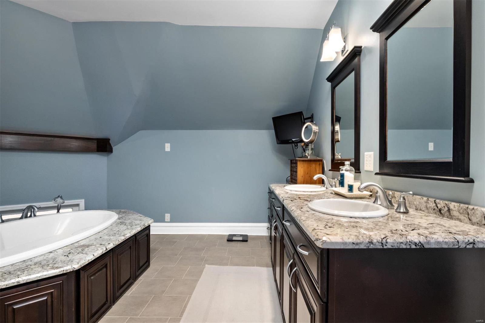 2008 Rutger Street St. Louis, MO 63104 - Photo 55 of 72