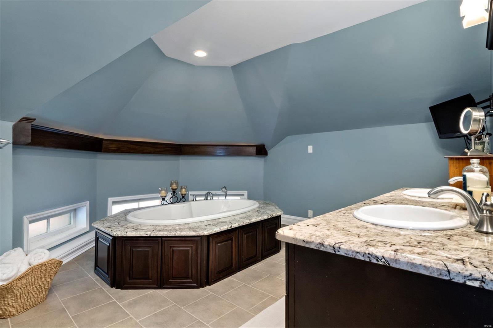 2008 Rutger Street St. Louis, MO 63104 - Photo 56 of 72