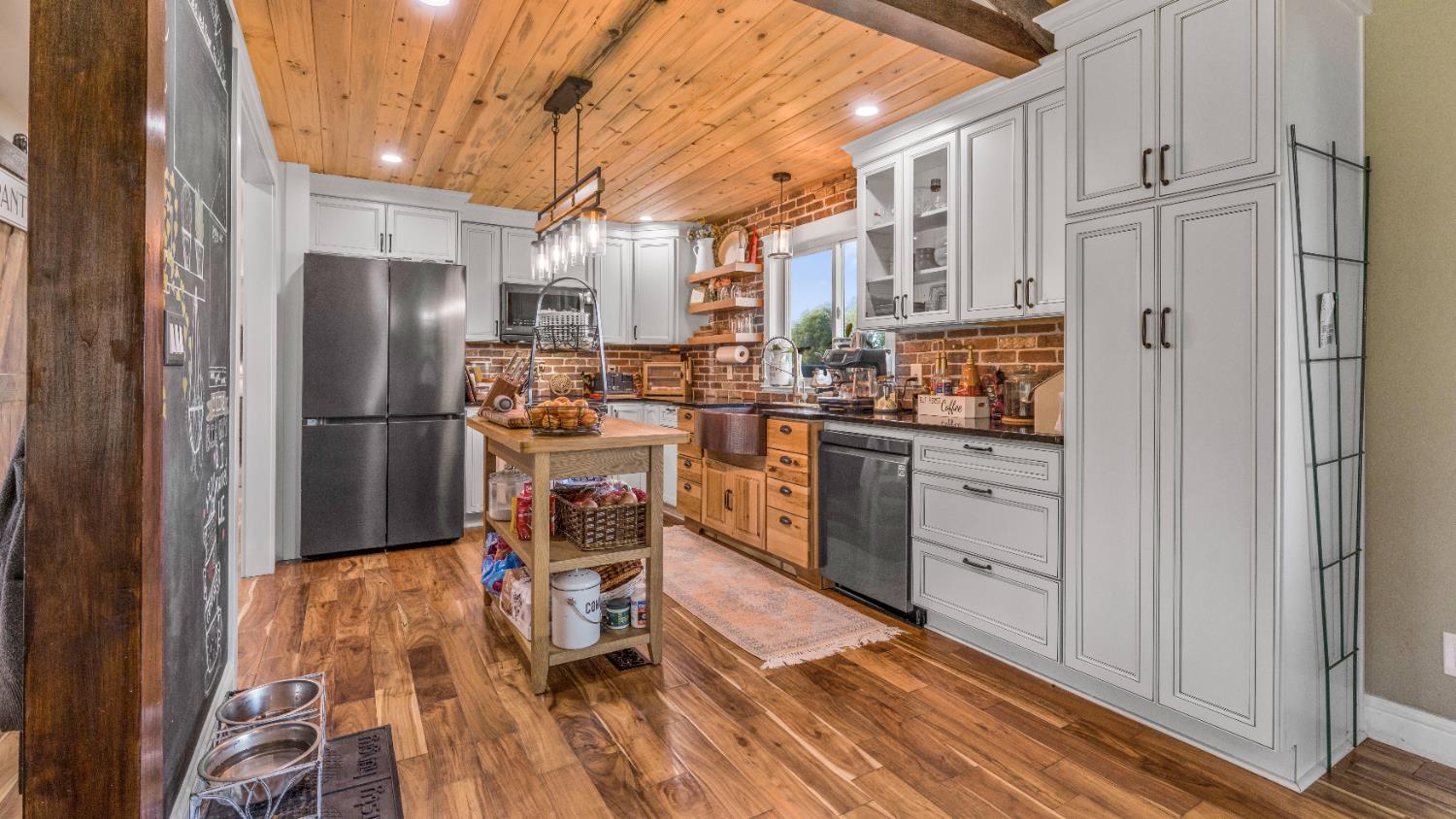 12105 Rising Road Wilton, CA 95693 - Photo 13 of 86