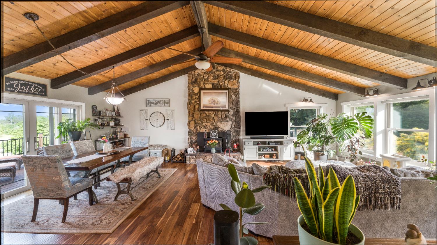 12105 Rising Road Wilton, CA 95693 - Photo 17 of 86