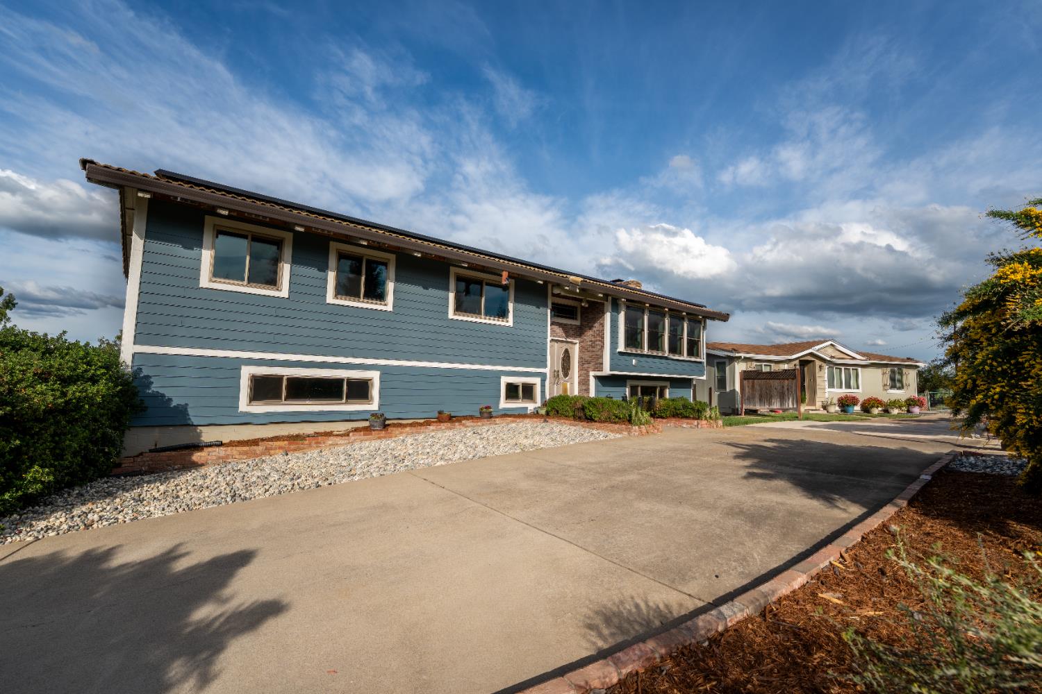 12105 Rising Road Wilton, CA 95693 - Photo 5 of 86