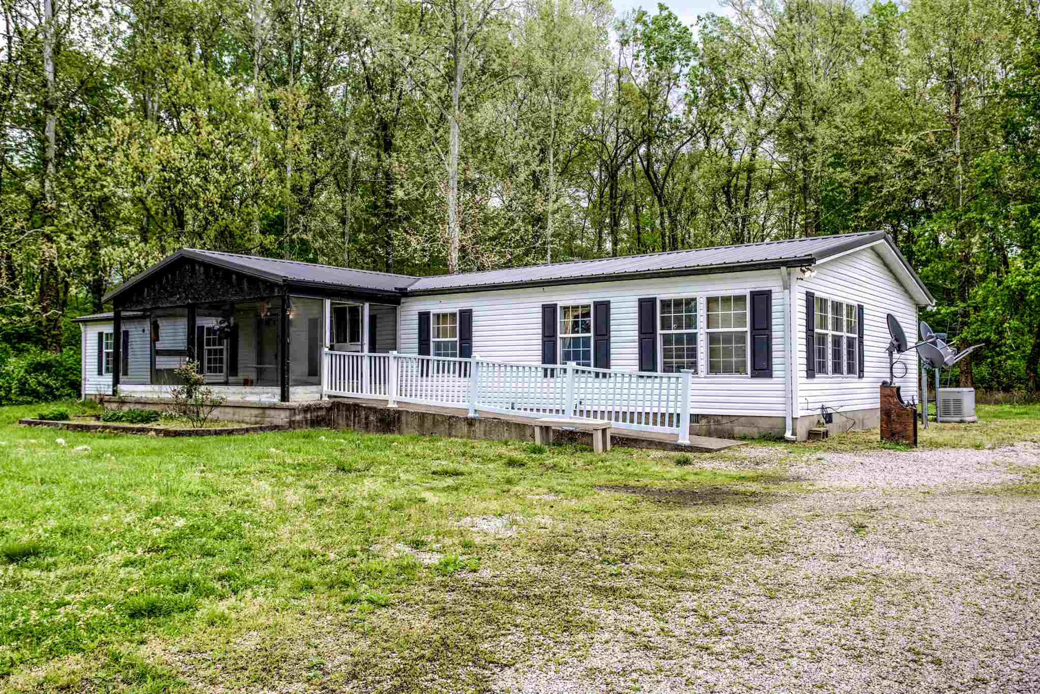 1233 West Eble Road Boonville, IN 47601 - Photo 2 of 35 Gallery Image 2