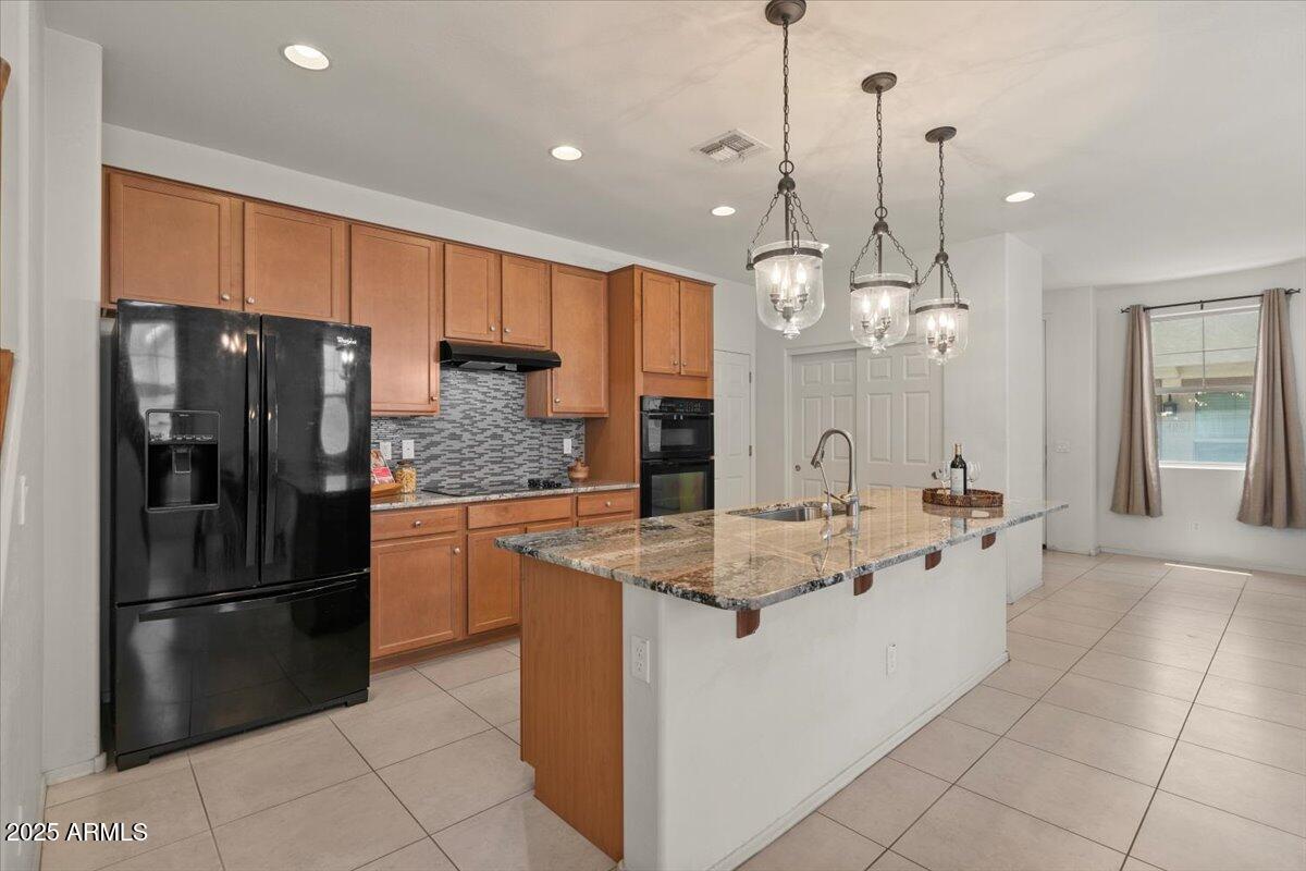 516 North Ranger Trail Gilbert, AZ 85234 - Photo 9 of 34 Kitchen