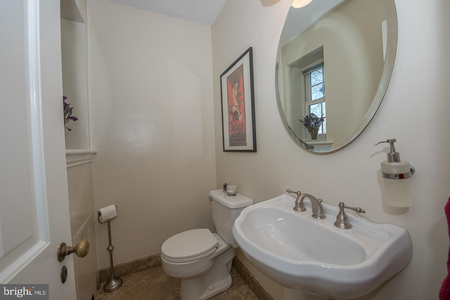 500 Penn Valley Road Narberth, PA 19072 - Photo 14 of 41 Powder room