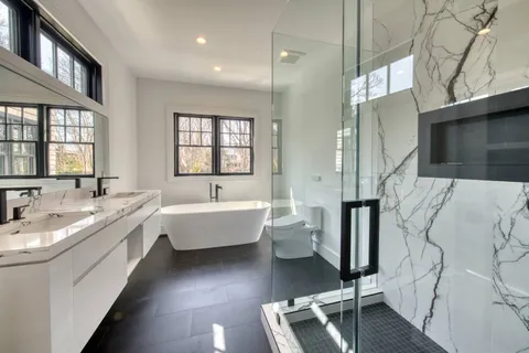 $4,850,000 | 46 Towhee Trail, East Hampton, NY 11937