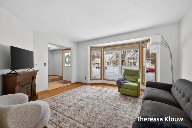 $399,900 | 15158 Briarwood Street, Grand Haven, MI 49417