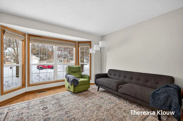 $399,900 | 15158 Briarwood Street, Grand Haven, MI 49417