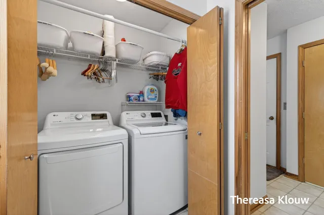 $399,900 | 15158 Briarwood Street, Grand Haven, MI 49417