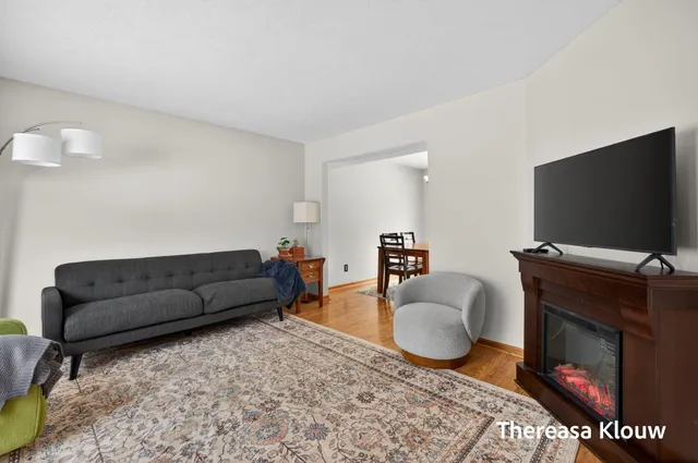 $399,900 | 15158 Briarwood Street, Grand Haven, MI 49417