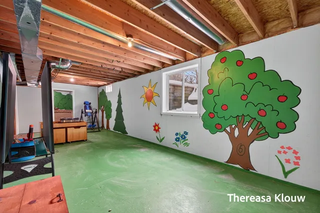 $399,900 | 15158 Briarwood Street, Grand Haven, MI 49417