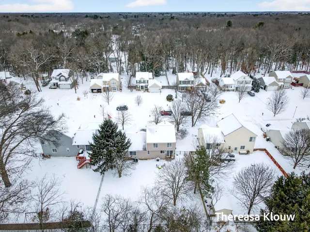 $399,900 | 15158 Briarwood Street, Grand Haven, MI 49417