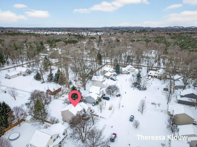 $399,900 | 15158 Briarwood Street, Grand Haven, MI 49417