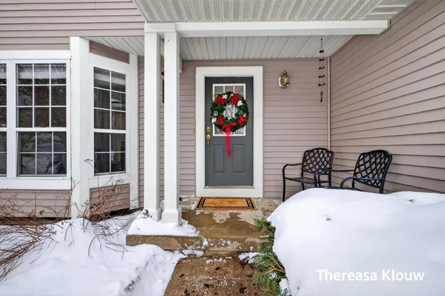 $399,900 | 15158 Briarwood Street, Grand Haven, MI 49417