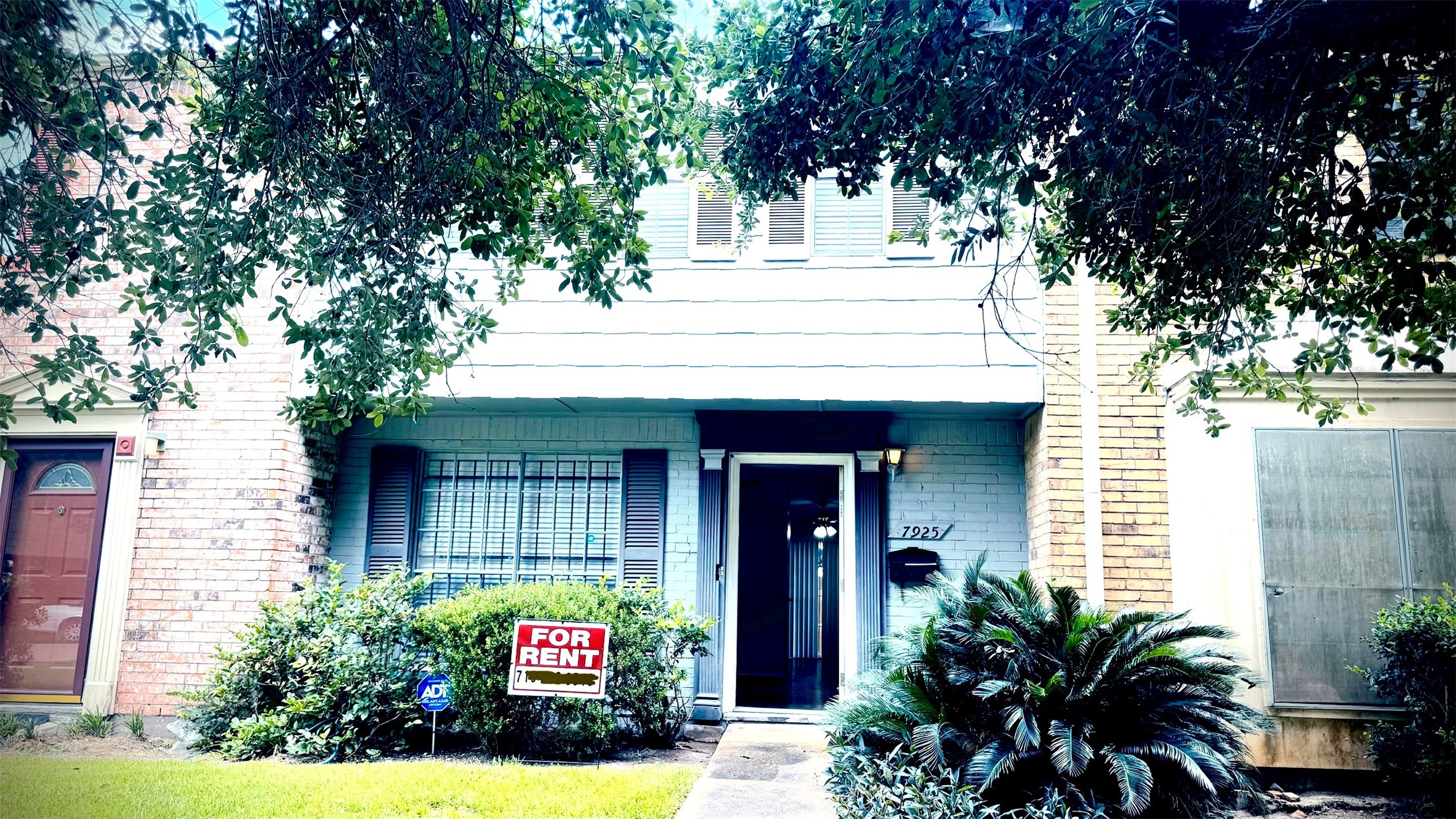7925 Grove Ridge Drive Houston, TX 77061 - Photo 1 of 30