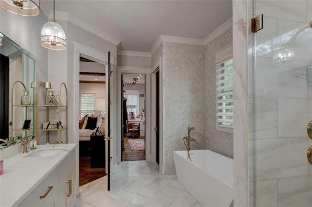 a view of a house with swimming pool and yard