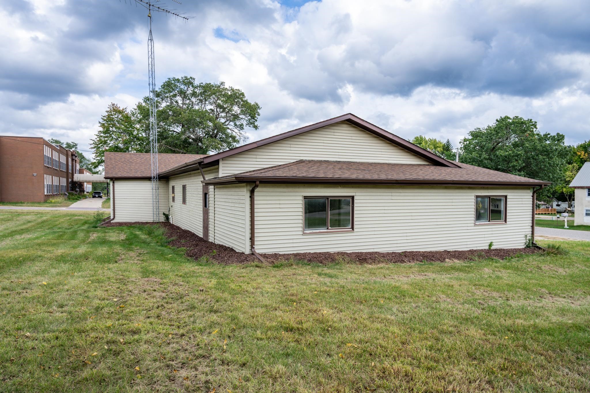 511 Weston Street Necedah, WI 54646 - Photo 4 of 32