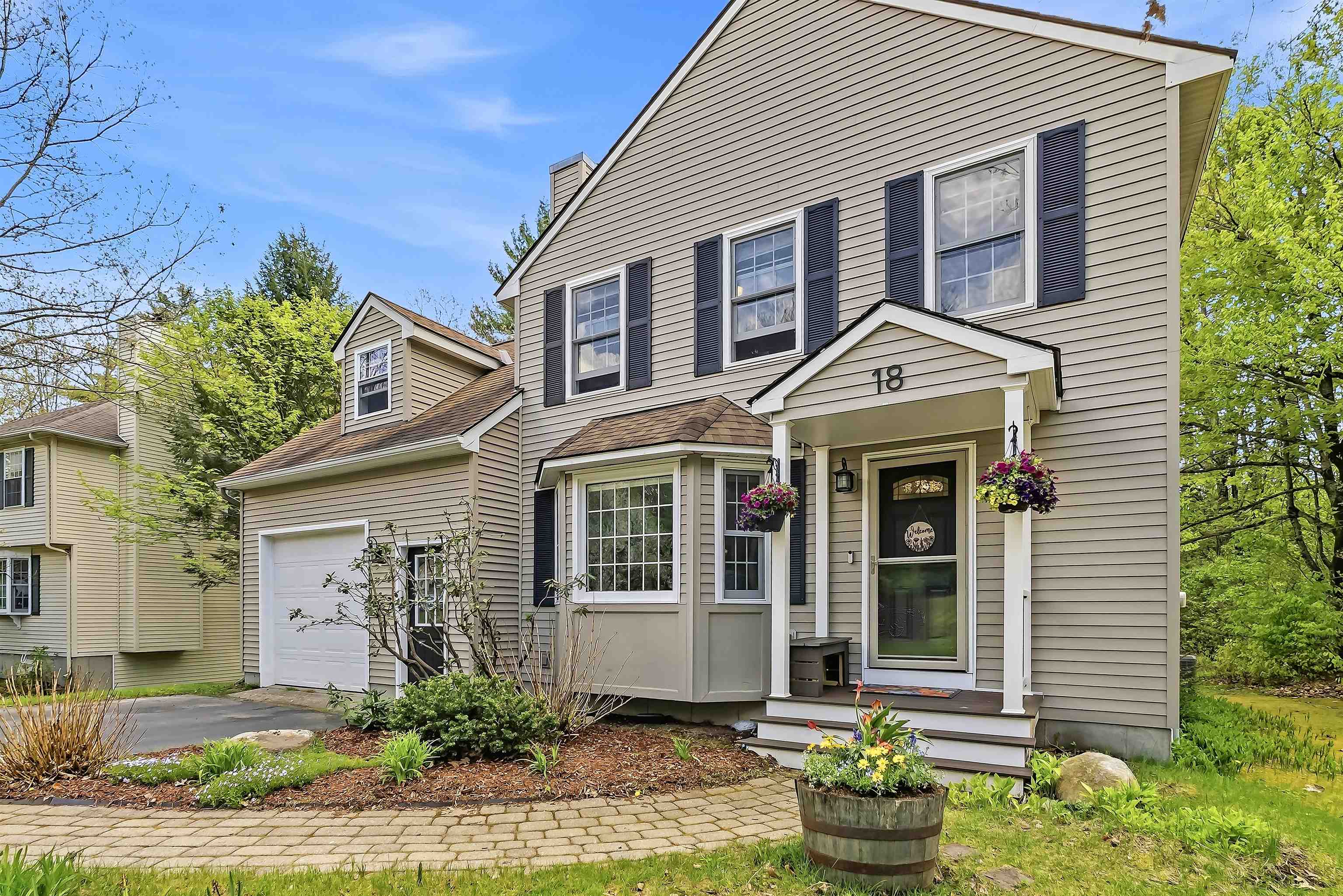 18 Meetinghouse Road Keene, NH 03431 - Photo 2 of 46