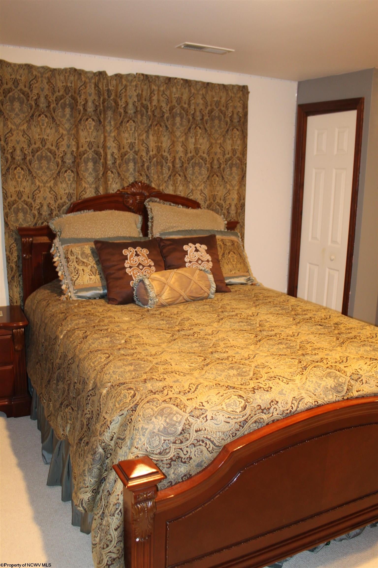 1998 Point Mountain Road Webster Springs, WV 26288 - Photo 21 of 32 Gallery Image 21