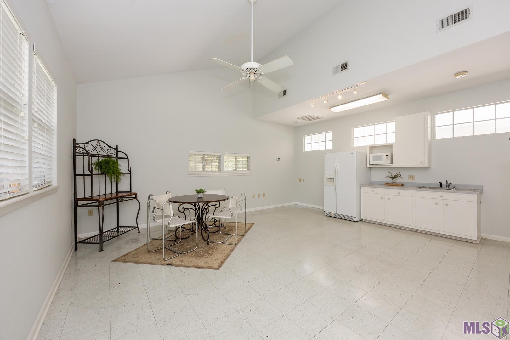 8675 West Fairway Drive Baton Rouge, LA 70809 - Photo 3 of 45