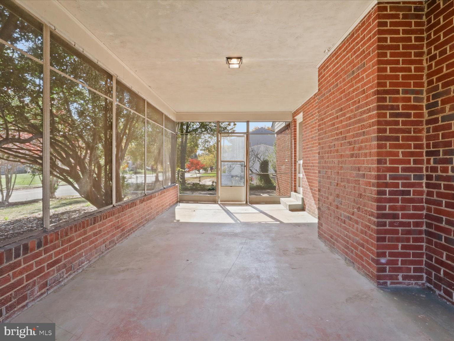 1002 Beverley Drive Alexandria, VA 22302 - Photo 41 of 46 a view of an empty room