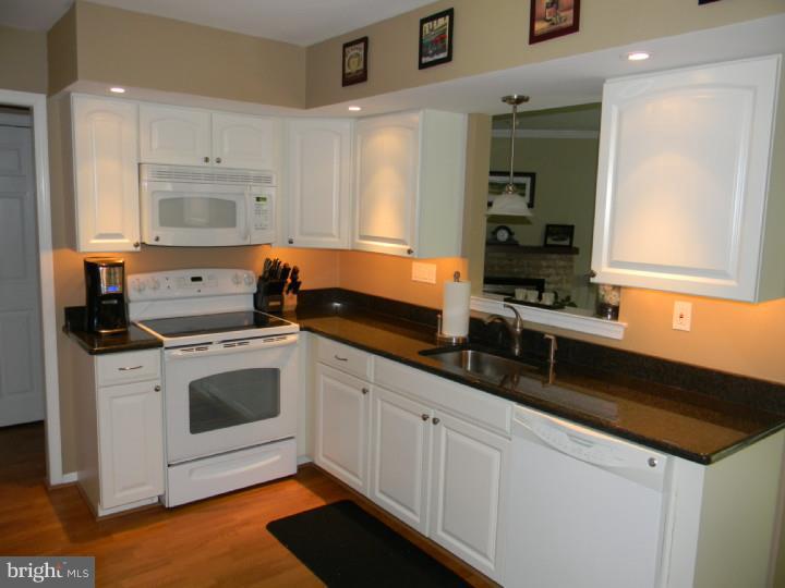 219 Llandovery Drive Exton, PA 19341 - Photo 13 of 25 Kitchen