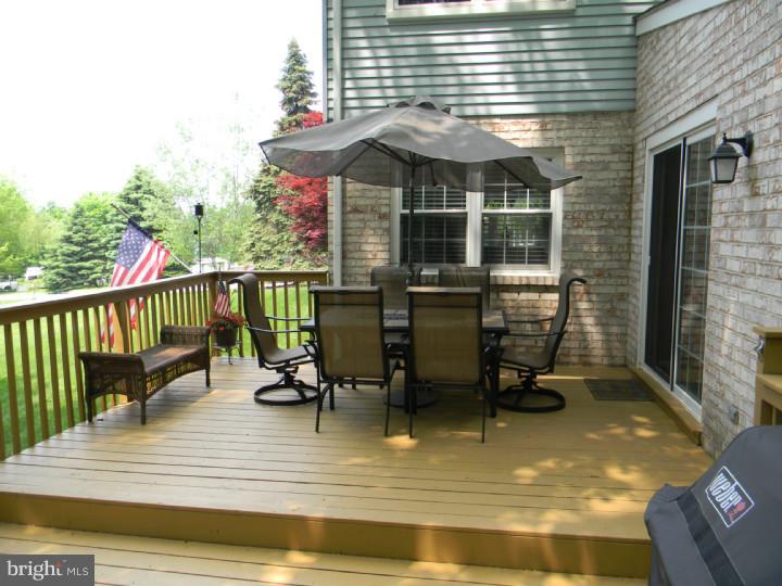 219 Llandovery Drive Exton, PA 19341 - Photo 6 of 25 Deck