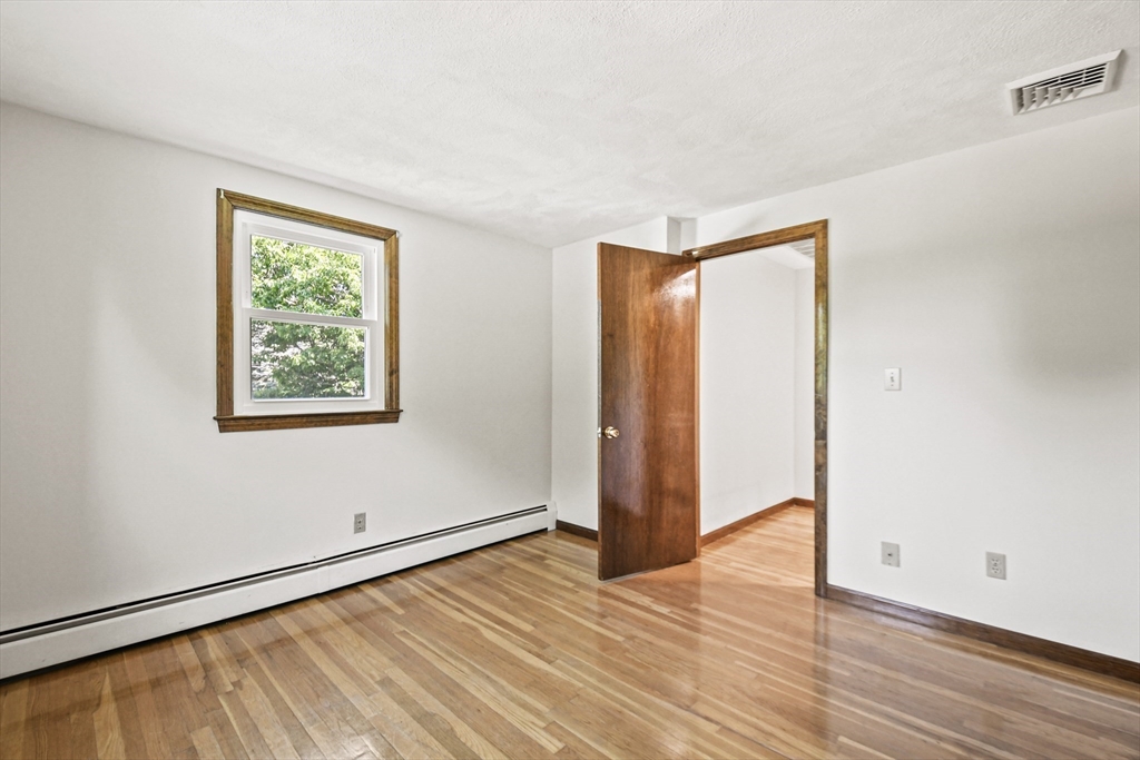 224 Littleton Road Chelmsford, MA 01824 - Photo 29 of 39 Gallery Image 29