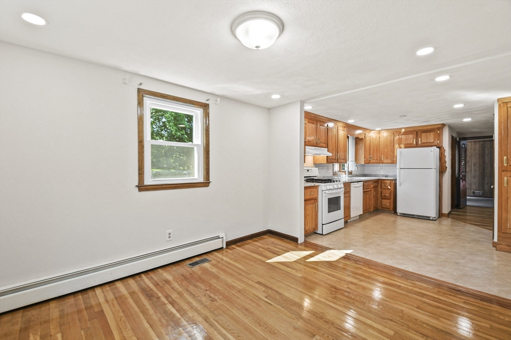 224 Littleton Road Chelmsford, MA 01824 - Photo 9 of 39 Gallery Image 9