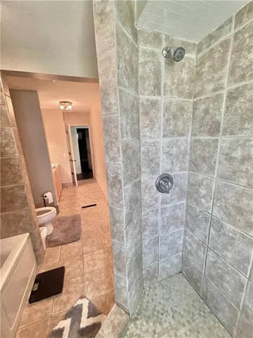 $385,000 | 10207 Northwest Barry Road, Kansas City, MO 64153