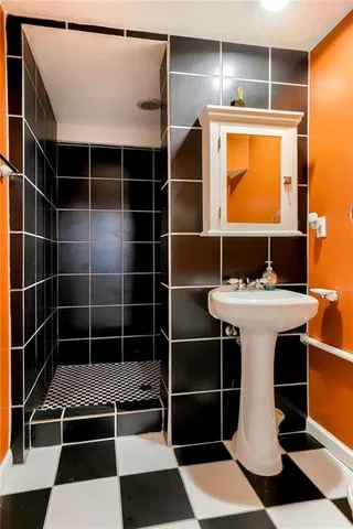 $385,000 | 10207 Northwest Barry Road, Kansas City, MO 64153