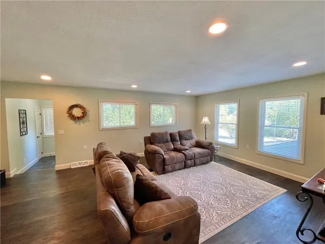 $385,000 | 10207 Northwest Barry Road, Kansas City, MO 64153