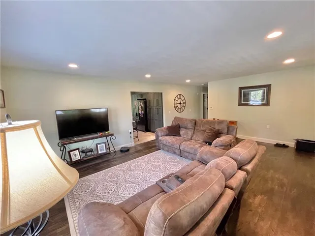 $385,000 | 10207 Northwest Barry Road, Kansas City, MO 64153