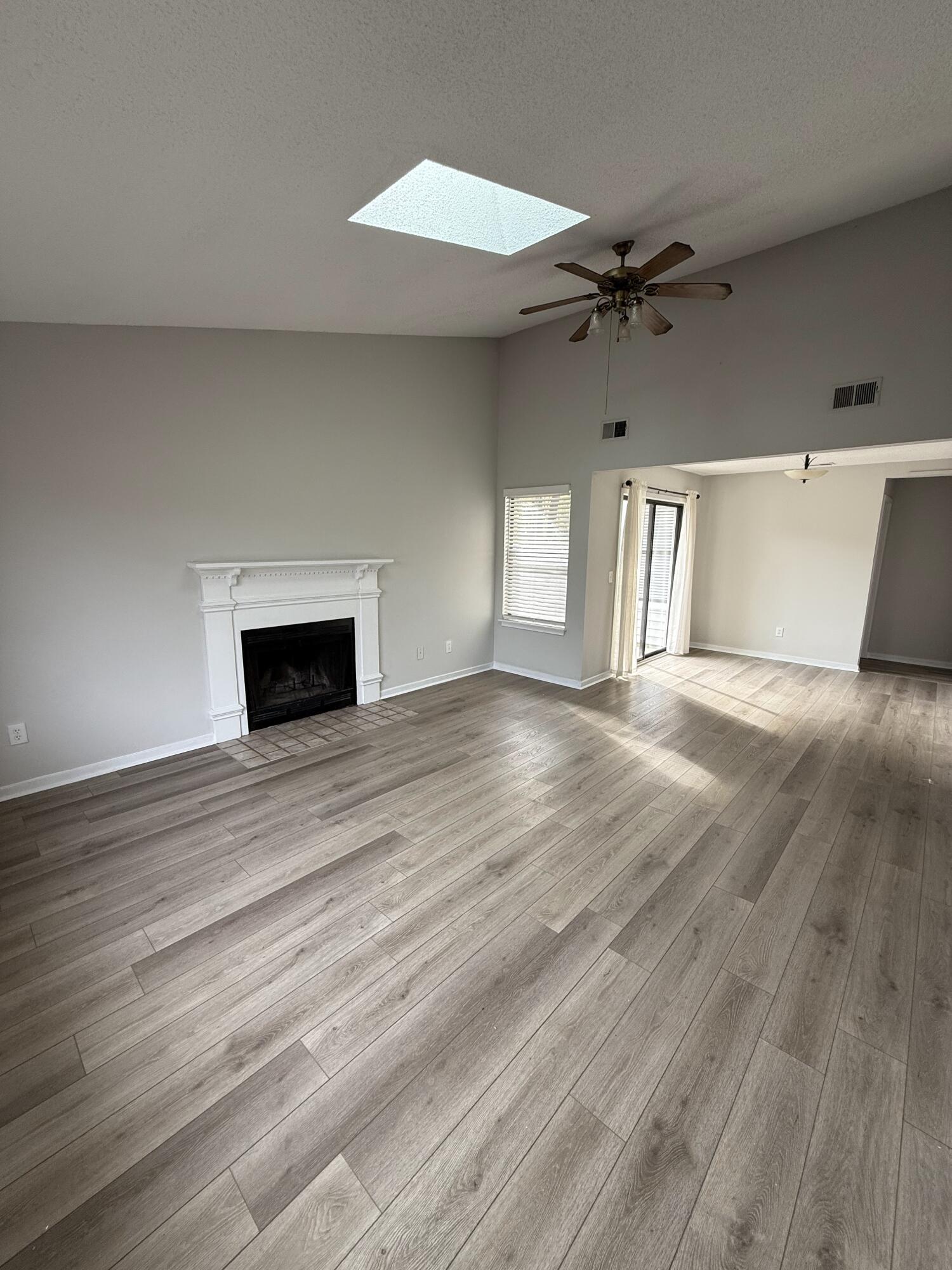 Undisclosed Address Mount Pleasant, SC 29466 - Photo 2 of 13 IMG_1873