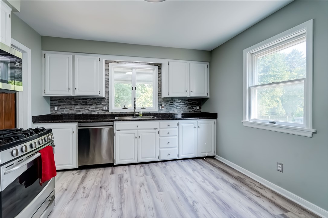 100 Walnut Park Irondequoit, NY 14622 - Photo 17 of 31